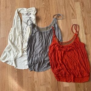 Decree sweater and tank bundle